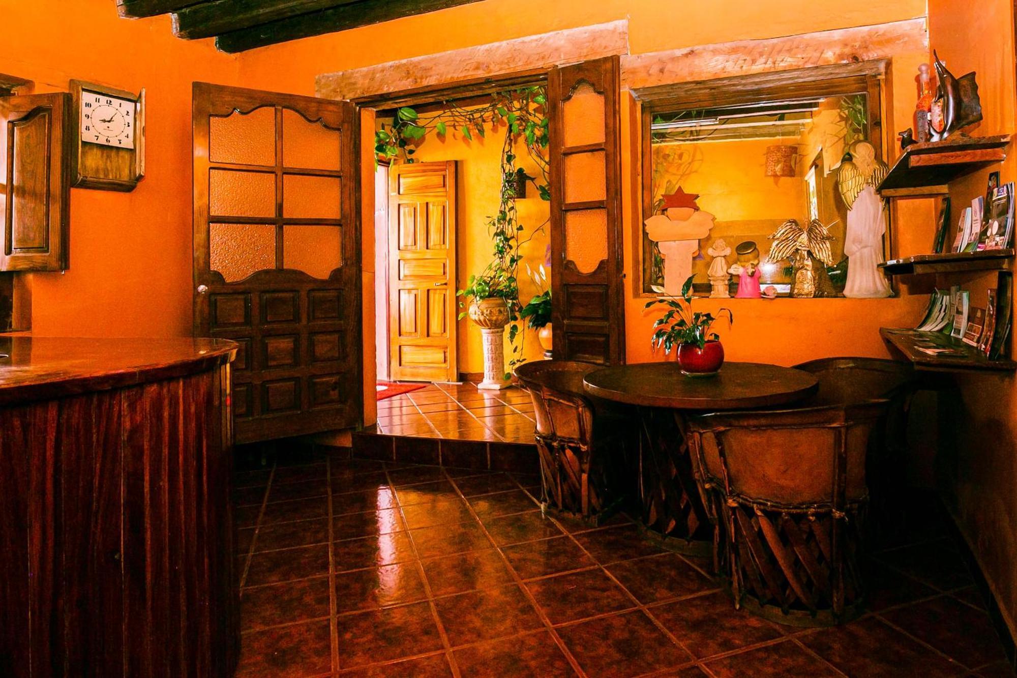 Oyo波萨达洛杉矶酒店 Pátzcuaro 外观 照片